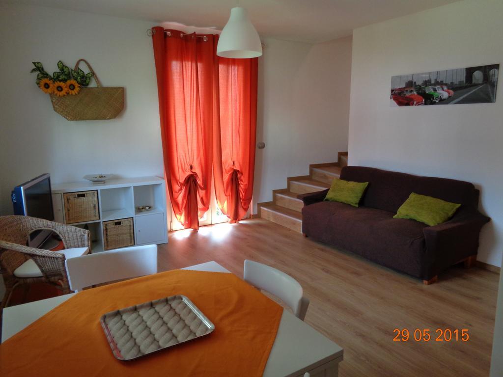 Ferienwohnung Casa Luce E Aria Colico Zimmer foto
